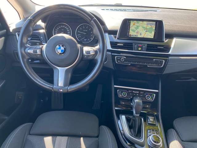 BMW  220 i Sport Line